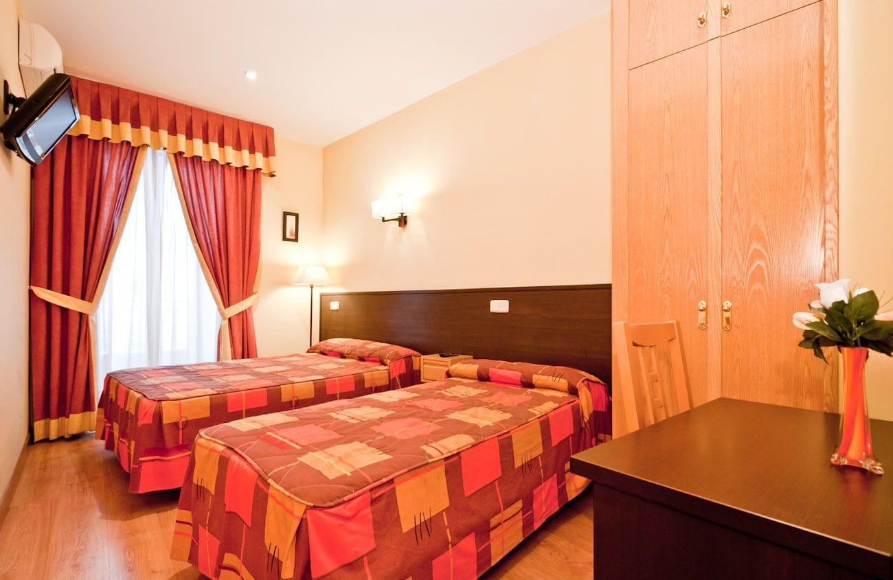 Hostal Las Cortes Μαδρίτη Εξωτερικό φωτογραφία