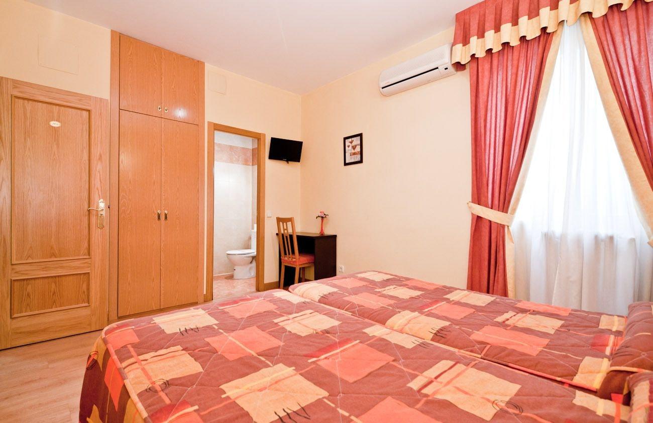 Hostal Las Cortes Μαδρίτη Εξωτερικό φωτογραφία