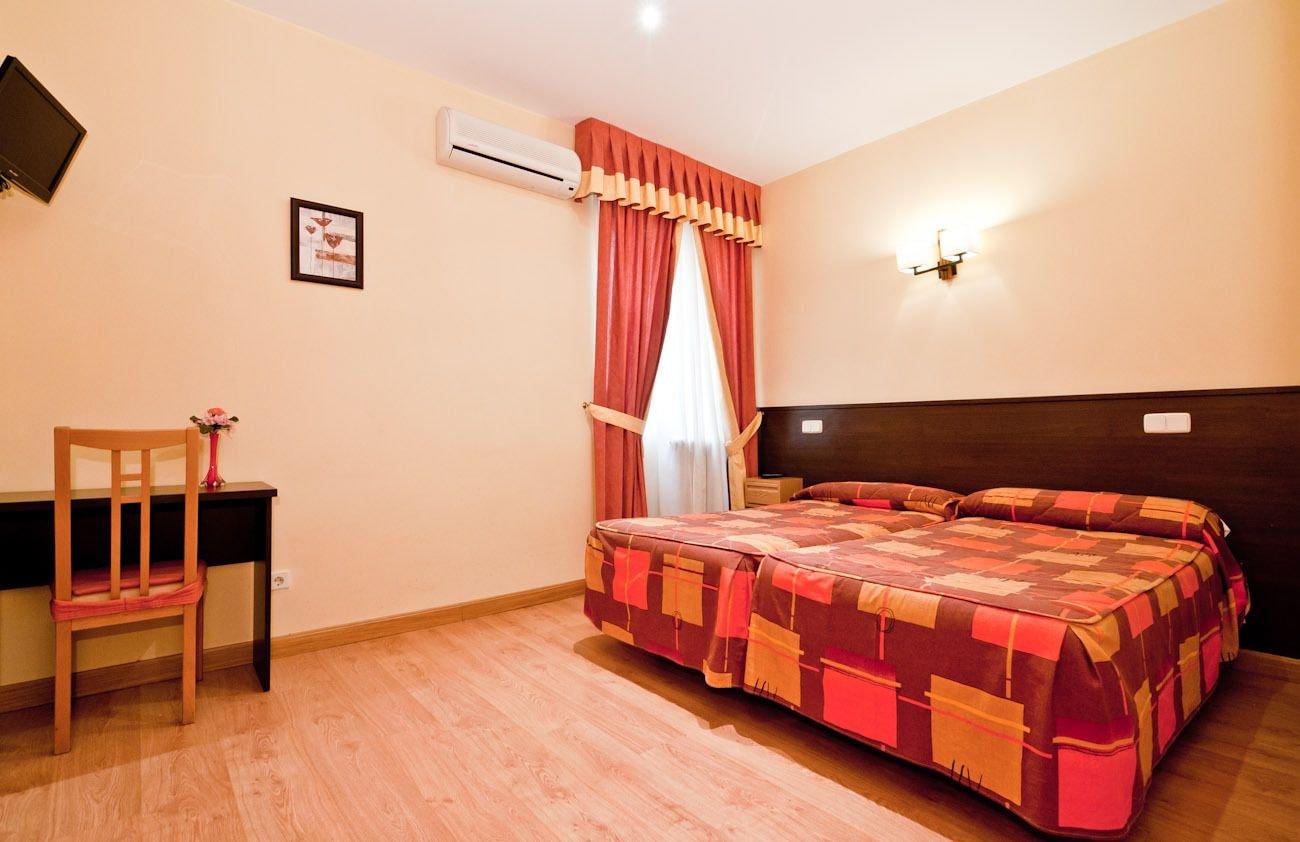 Hostal Las Cortes Μαδρίτη Εξωτερικό φωτογραφία