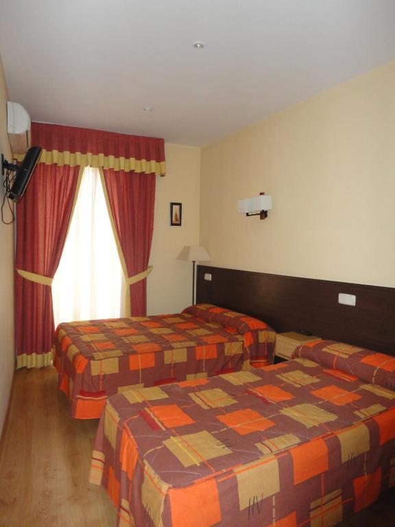 Hostal Las Cortes Μαδρίτη Εξωτερικό φωτογραφία