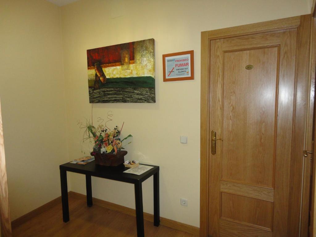 Hostal Las Cortes Μαδρίτη Εξωτερικό φωτογραφία