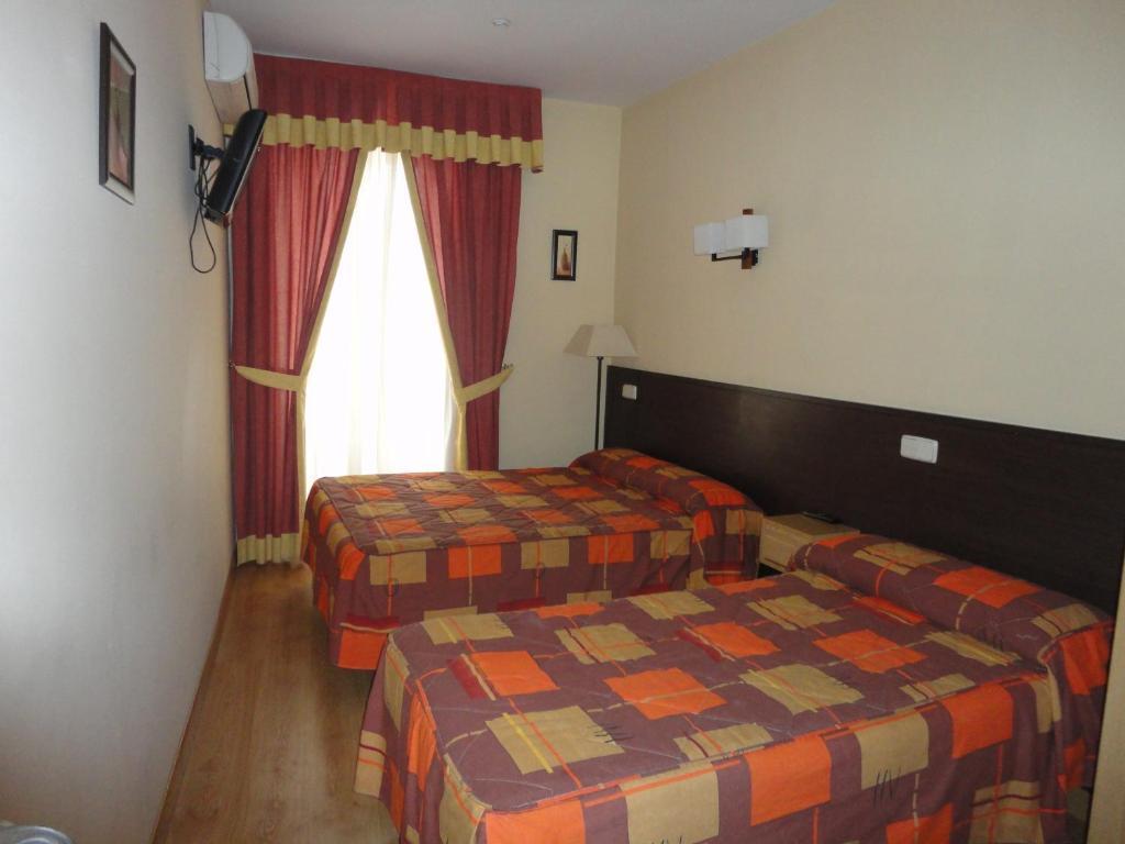 Hostal Las Cortes Μαδρίτη Εξωτερικό φωτογραφία