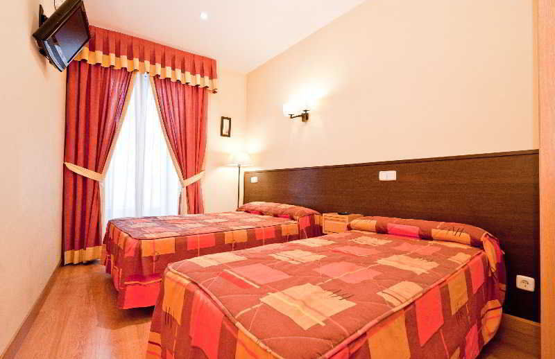 Hostal Las Cortes Μαδρίτη Εξωτερικό φωτογραφία