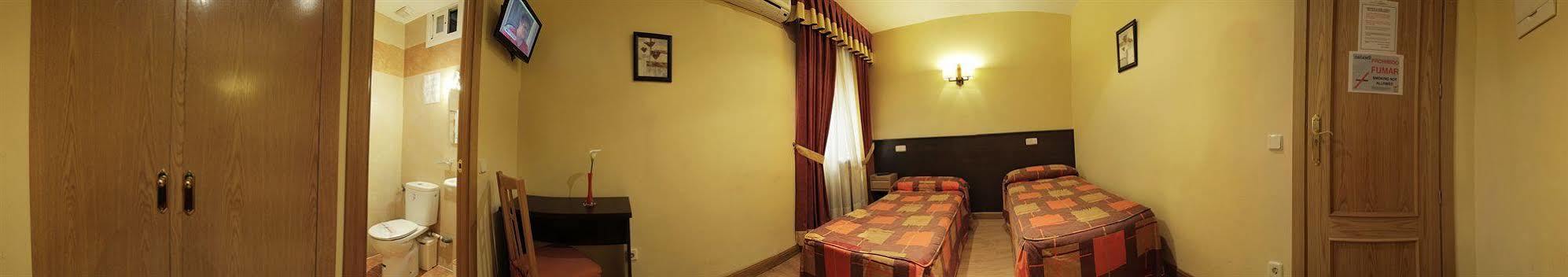 Hostal Las Cortes Μαδρίτη Εξωτερικό φωτογραφία